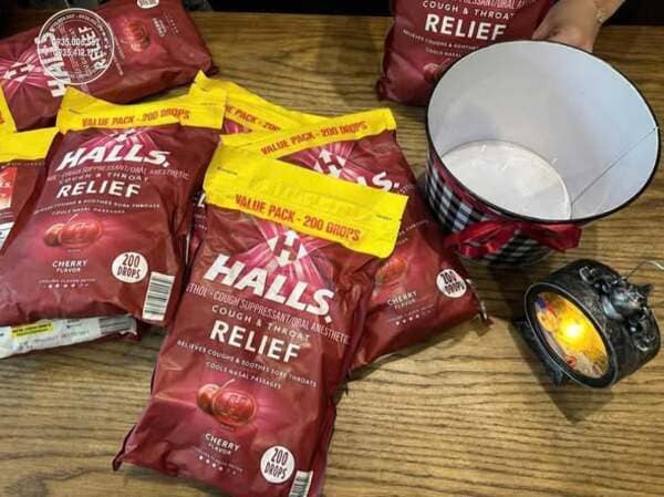 Kẹo ngậm Halls Relief 200 viên của Mỹ vị cherry là gì?