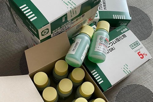 Dung dịch kích thích mọc tóc Sato Arovics Solution 5% review-1